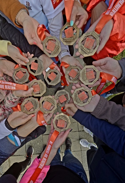 Půlmaratonci-medaile